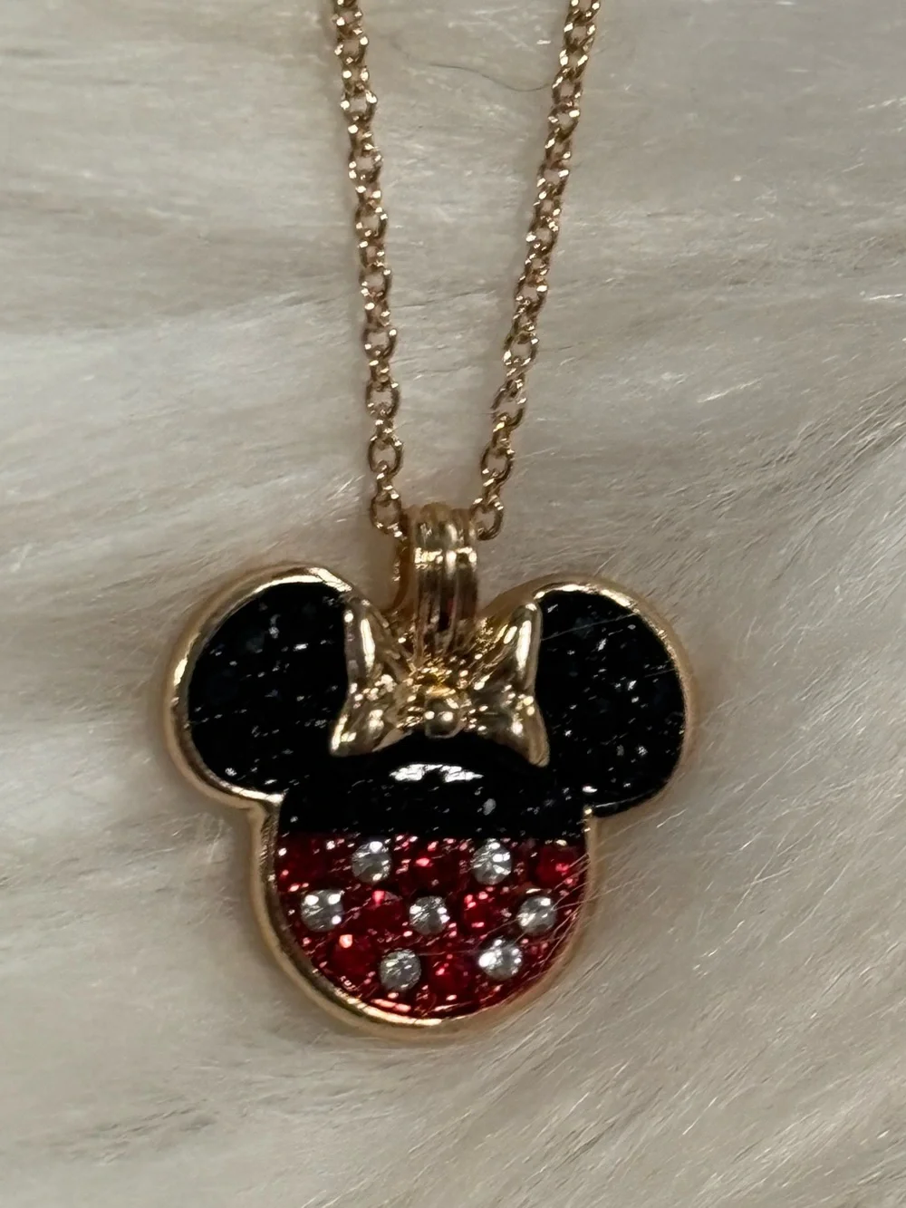 Disney Parks Minnie Mouse Necklace NWT